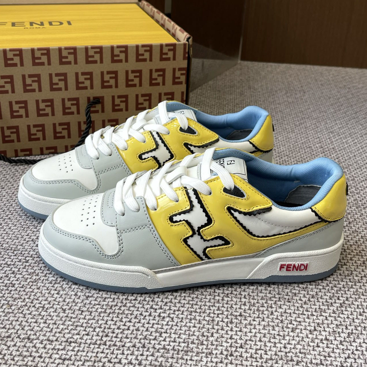 FD Couple Sneakers Lh25061387