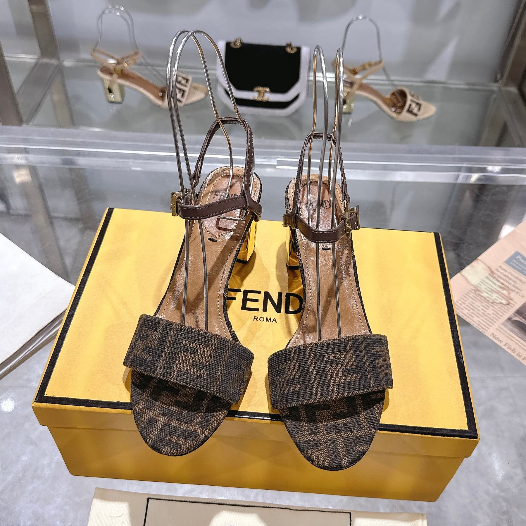 FD 25New Women's Fashion High Heels V3301