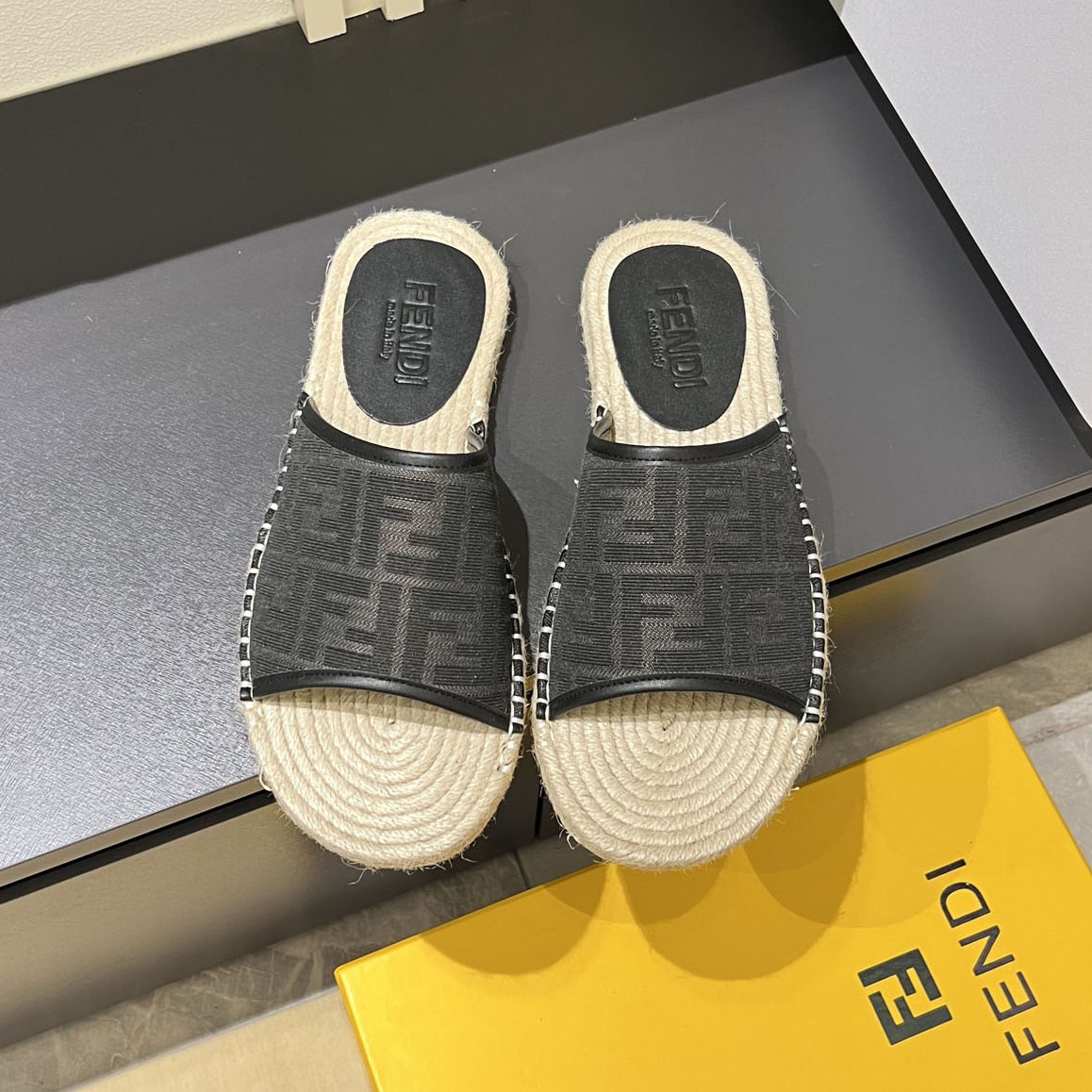 FD Men's Slippers Kin25061406