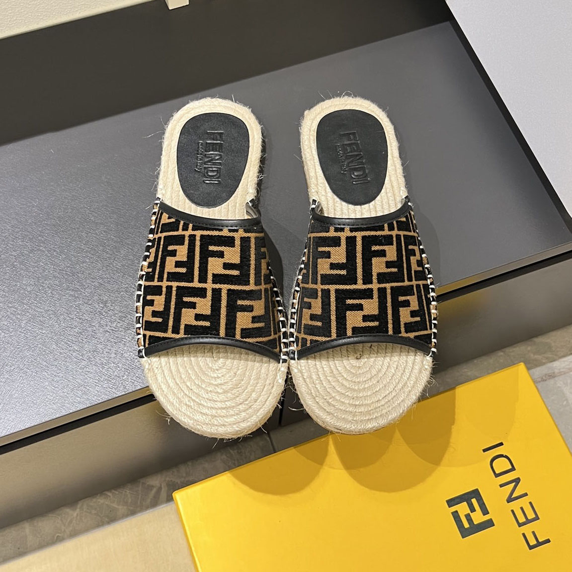 FD Men's Slippers Kin25061407