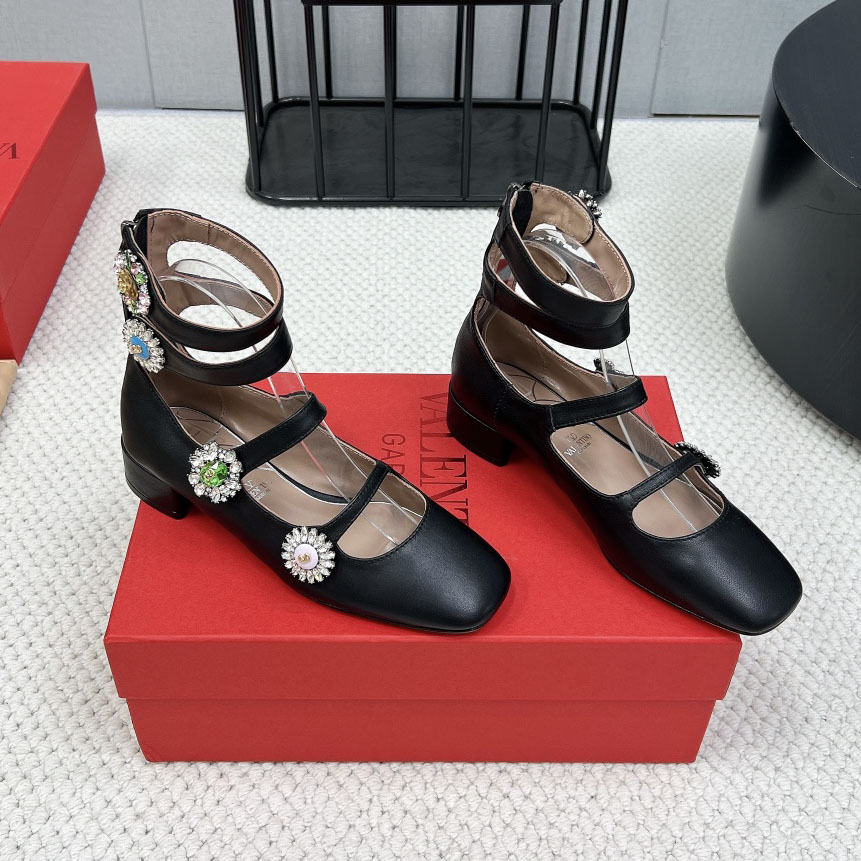 VT Diamond-Button Zipper Pumps MS250411