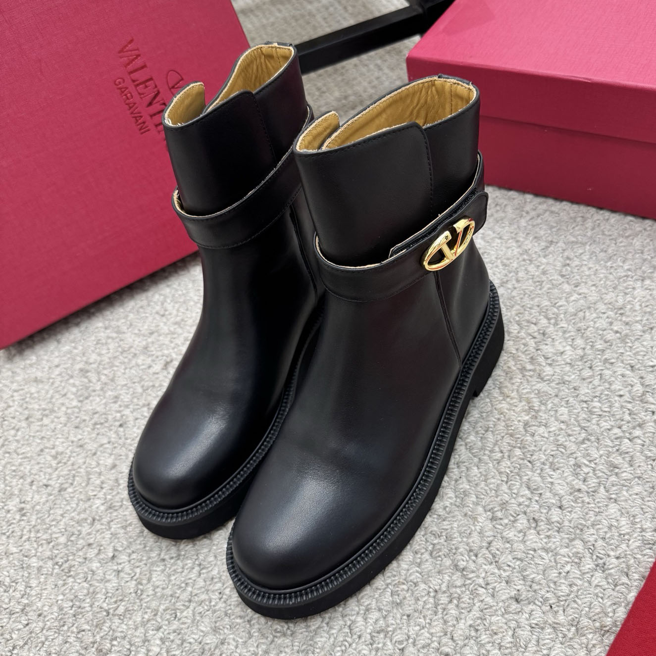VT Classic Ankle Boots DD25071922