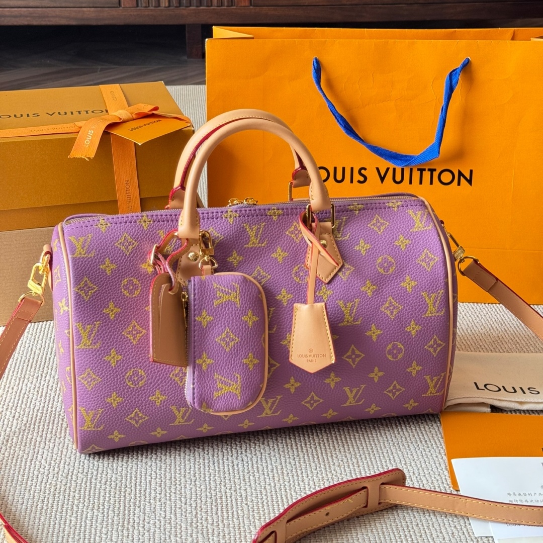 LV Keepall Bandoulière Travel Bag 35 YV25092521