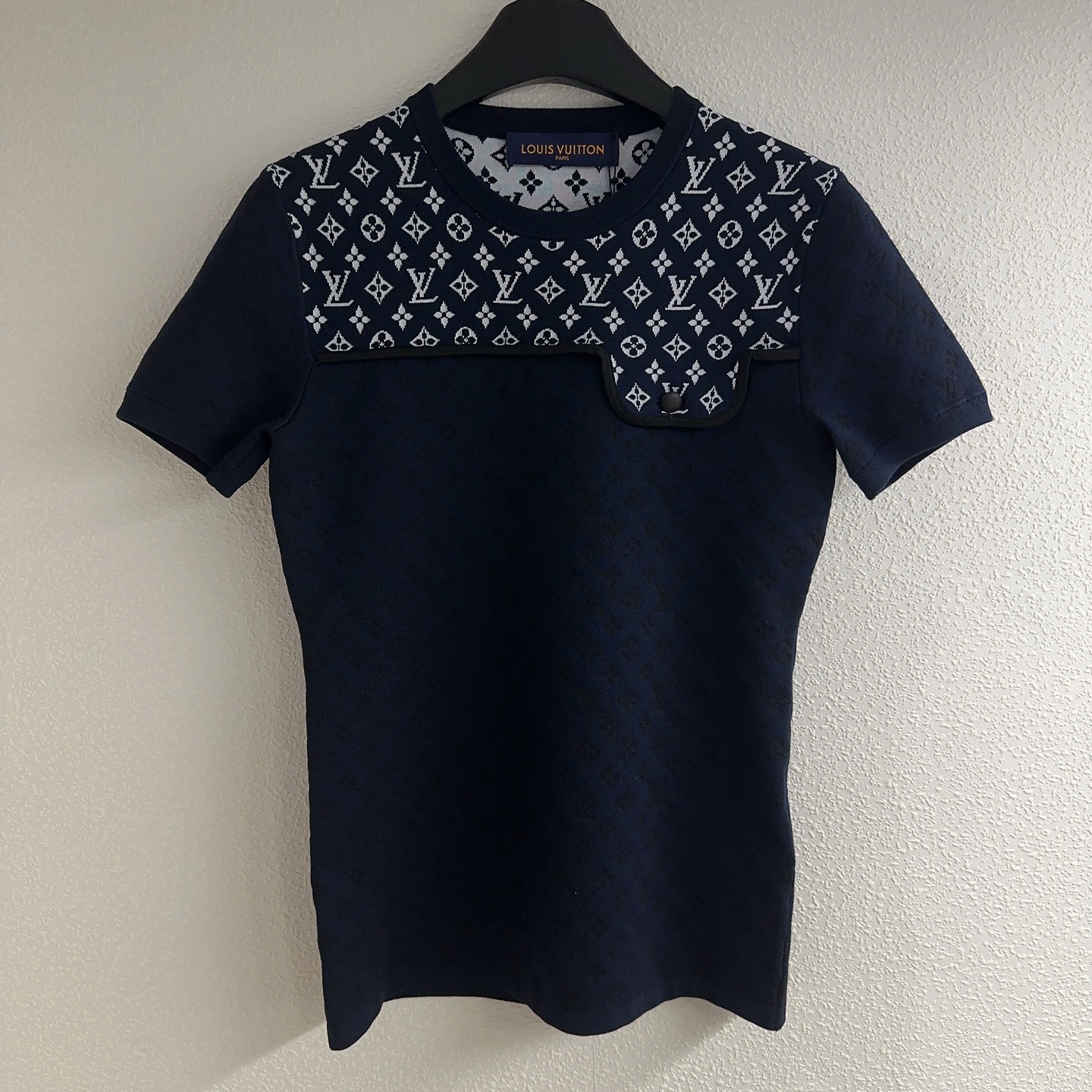 LV 25New Embroidered Logo Slim-Fit Knitted Sweater XX25092512