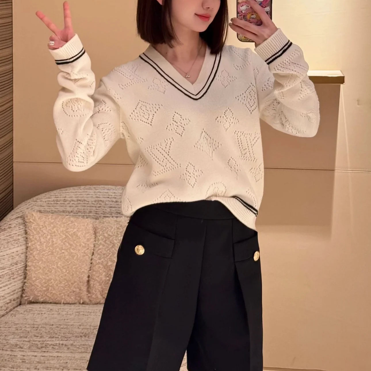 LV 25New Logo Hollow Knit Sweater XX25092506