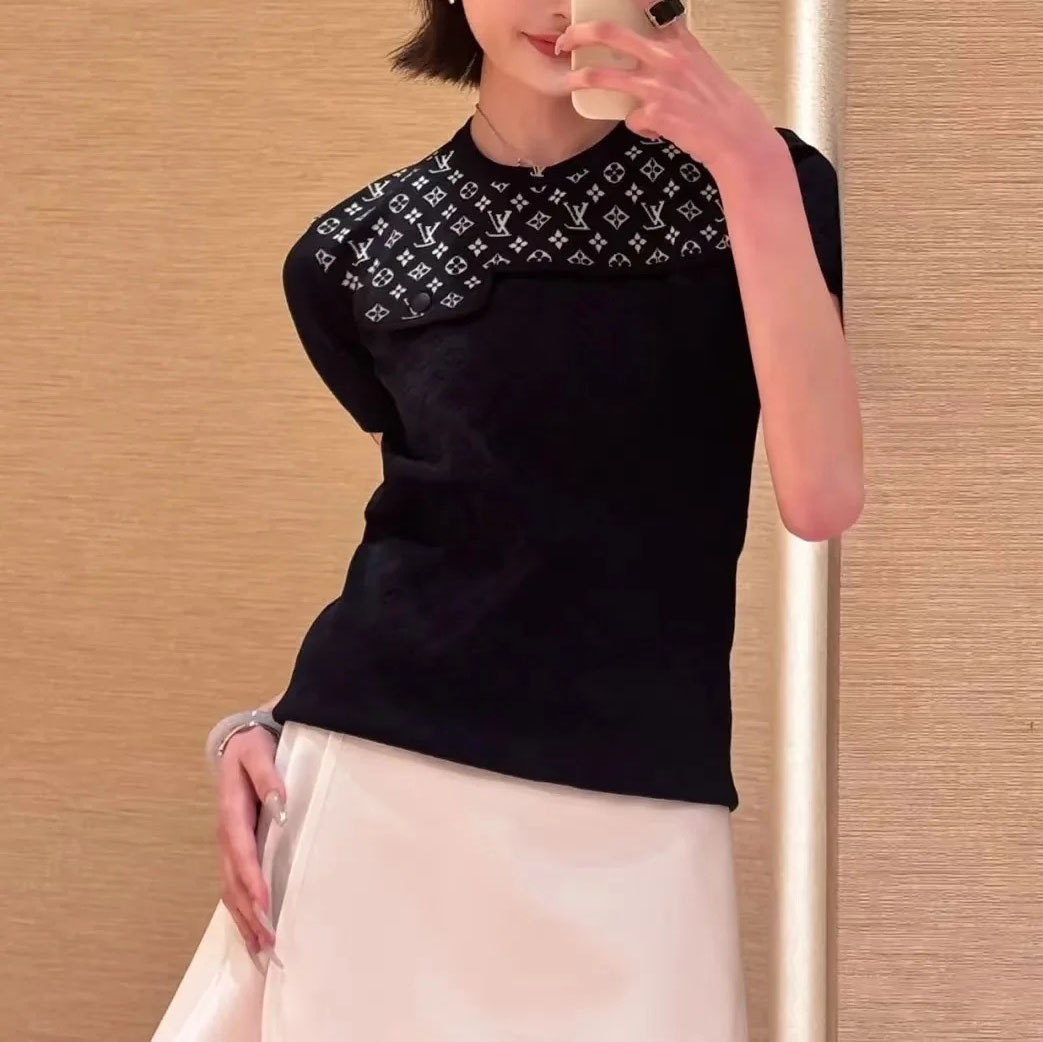 LV 25New Embroidered Logo Slim-Fit Knitted Sweater XX25092512