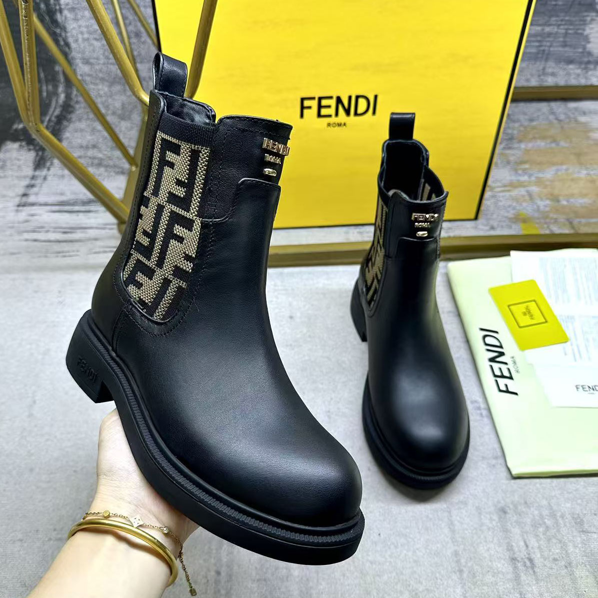 FD Classic Chelsea Boots XX25092519