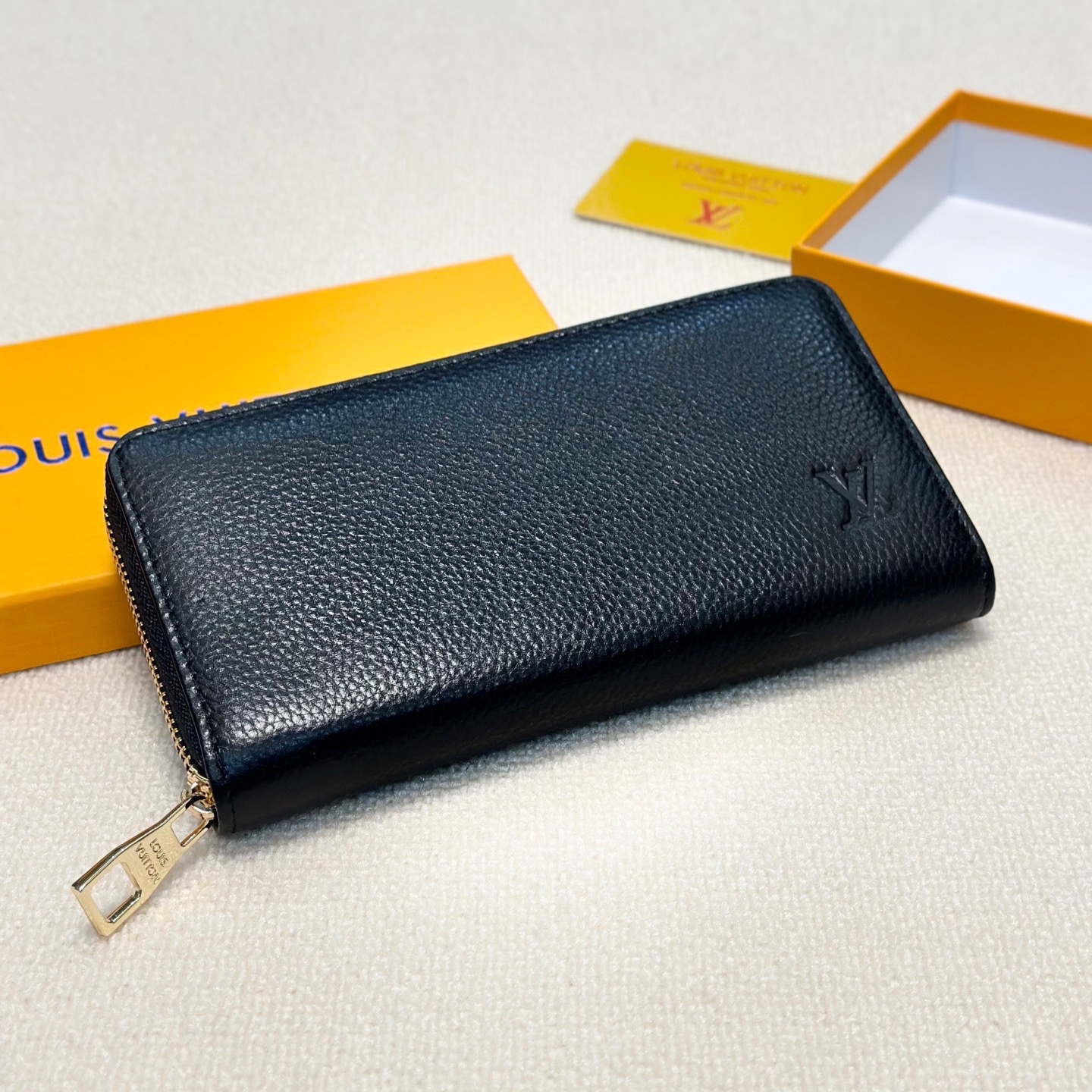 LV Zip - Around Leather Wallet YV25092514