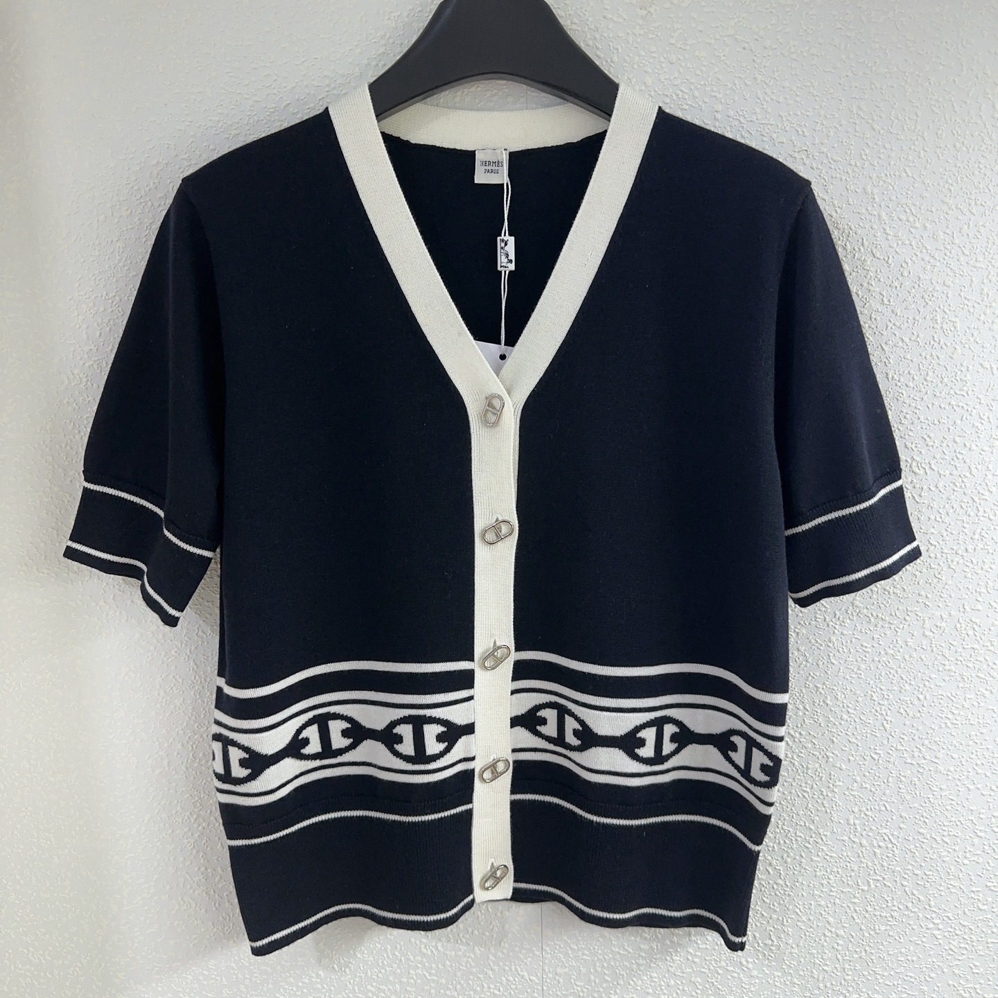 HM Contrast Color V-Neck Short-Sleeve Knitted Cardigan XX25092513