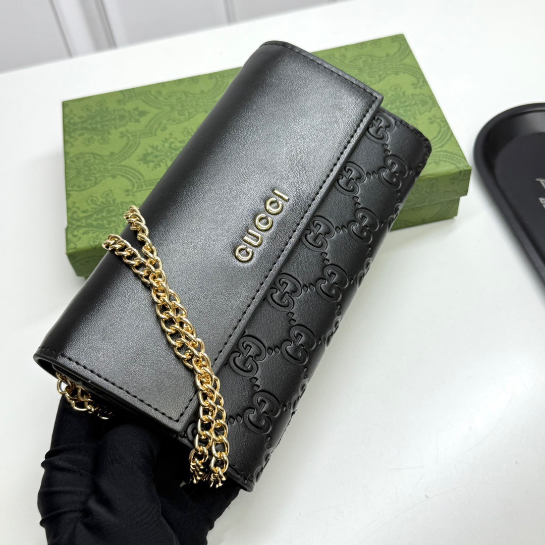 GG Embossed Pattern Chain Wallet YV25092503
