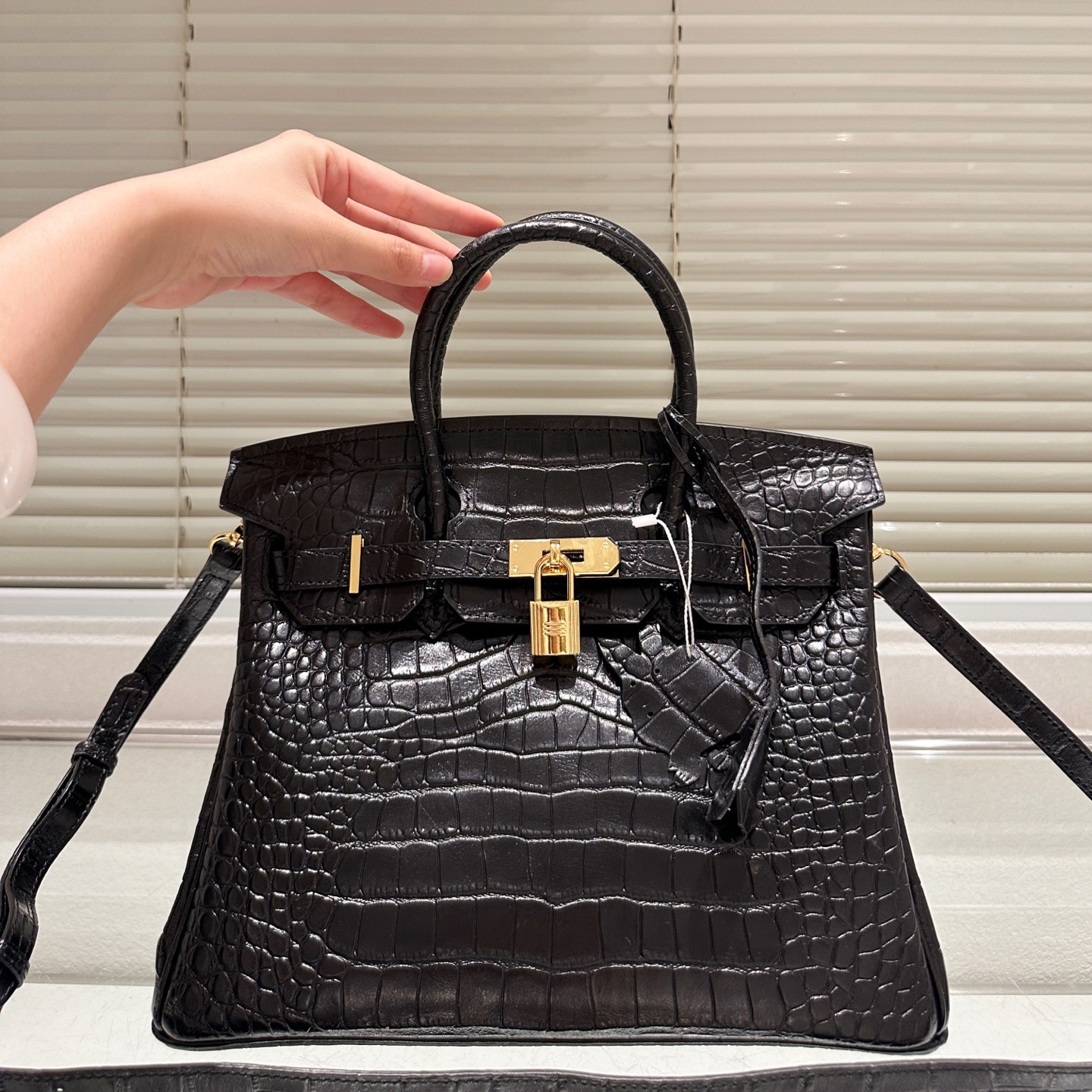 HM  Birkin 30 Crocodile-Embossed Top-Grain Leather Handbag YV25092703