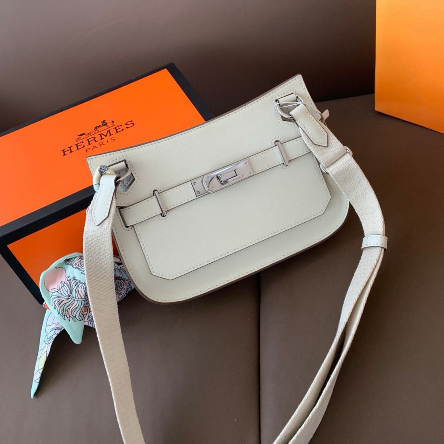 HM Swift Calfskin Jypsiere Bag YV25092713