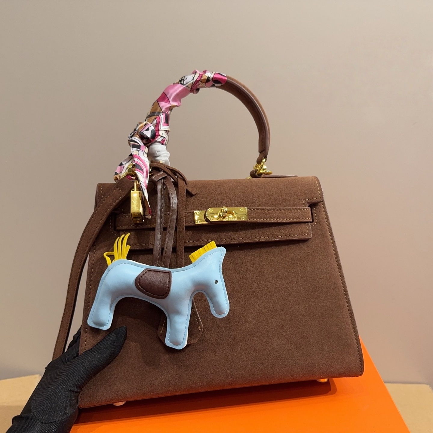 HM Suede Kelly 25 Bag YV25092707