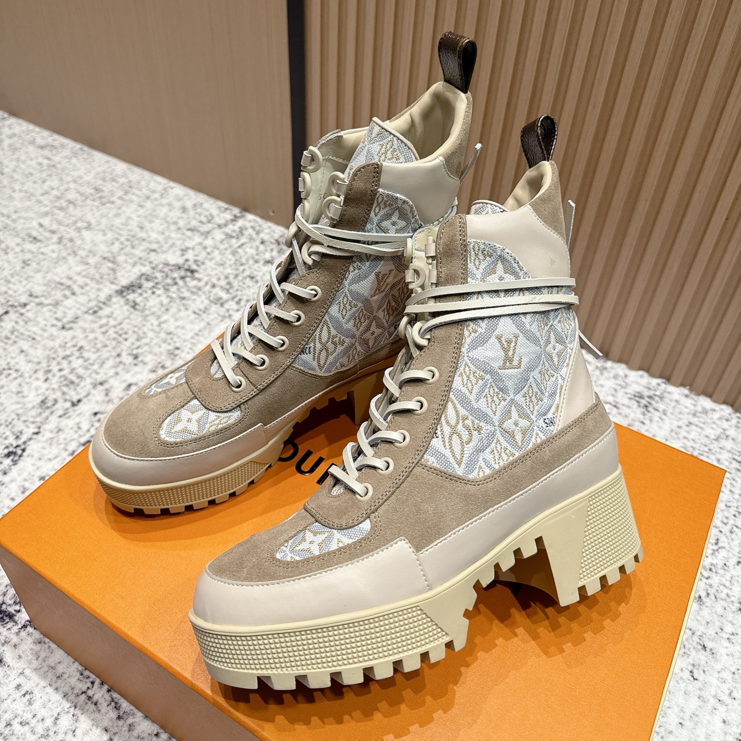 LV Chunky-Heel Desert Boots YV25093001