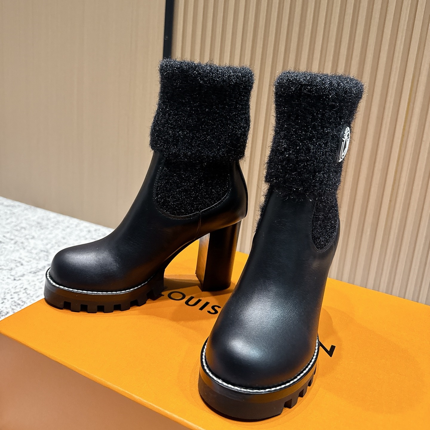 LV  High-Heel Ankle Boots YV25093012