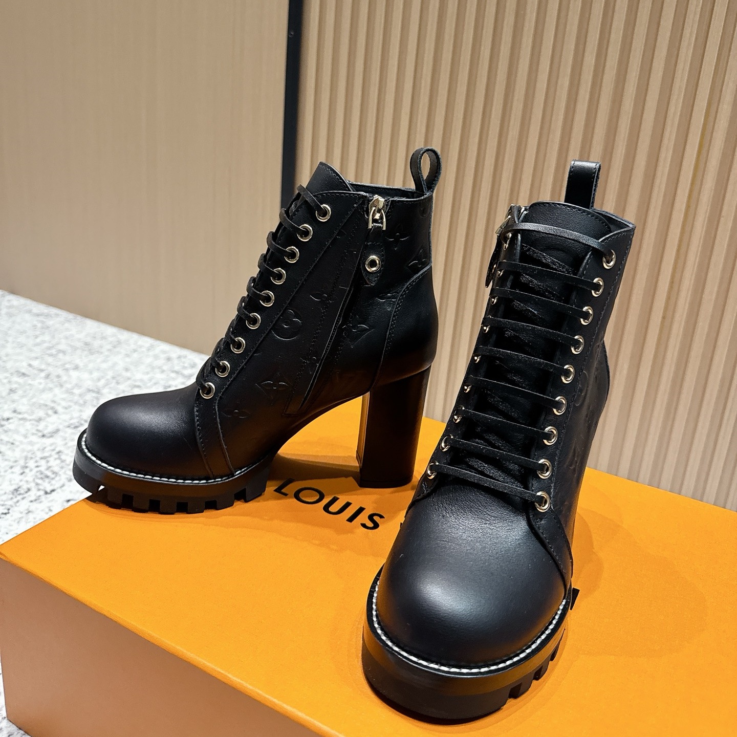 LV Embossed Cowhide High-Heel Ankle Boots YV25093009