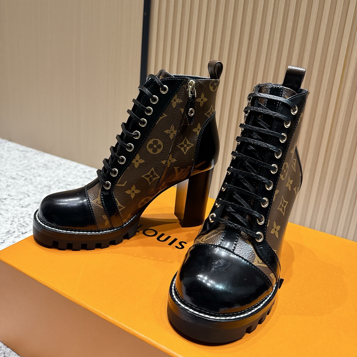 LV High-Heel Ankle Boots YV25093008