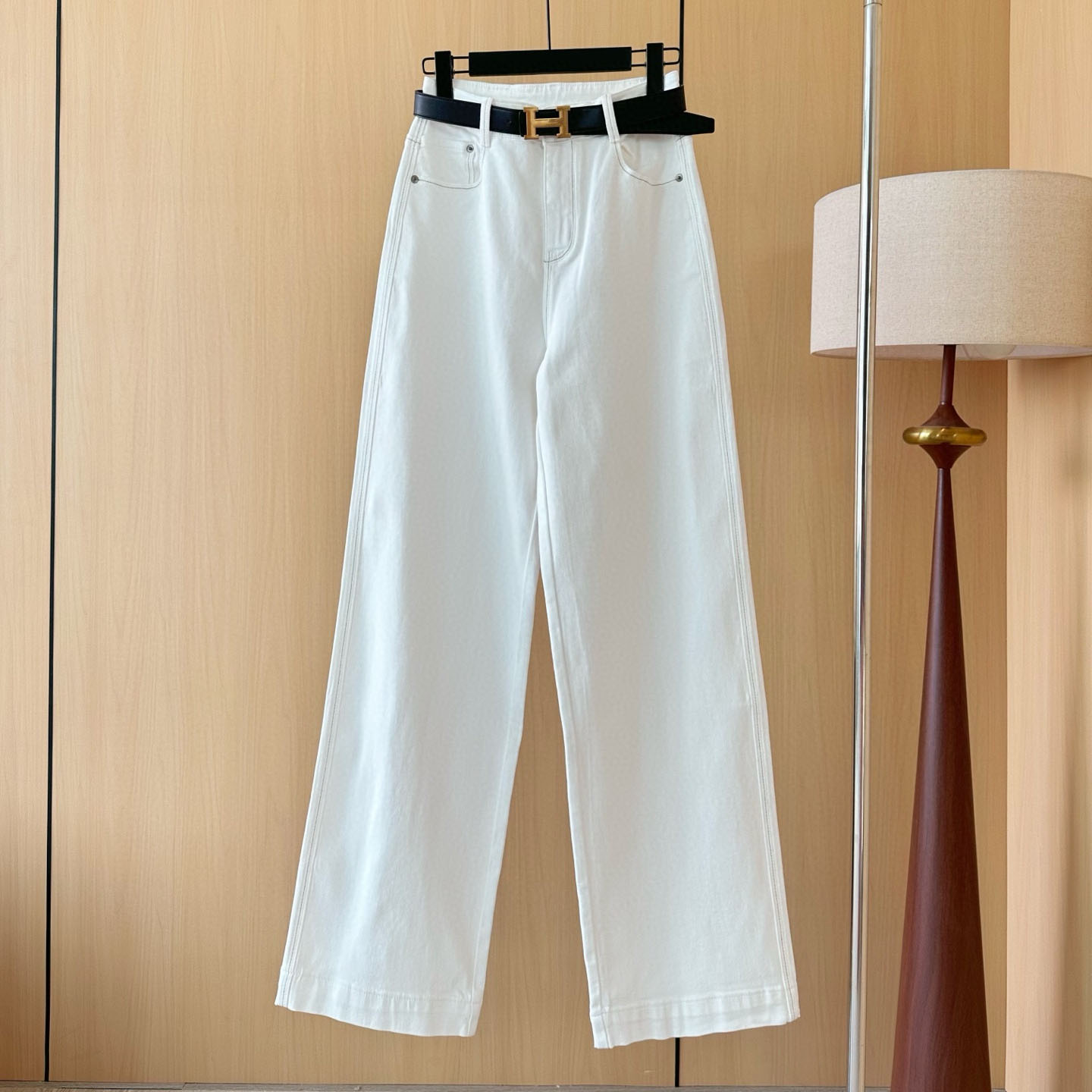 HM Women's Wide-Leg Simple Jeans AM25100206