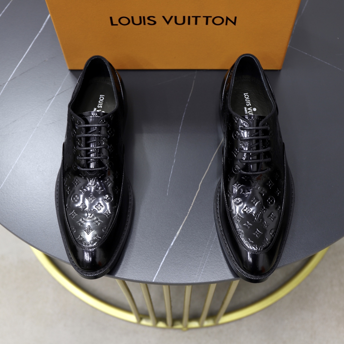 LV Embossed Leather Shoes YV25100204