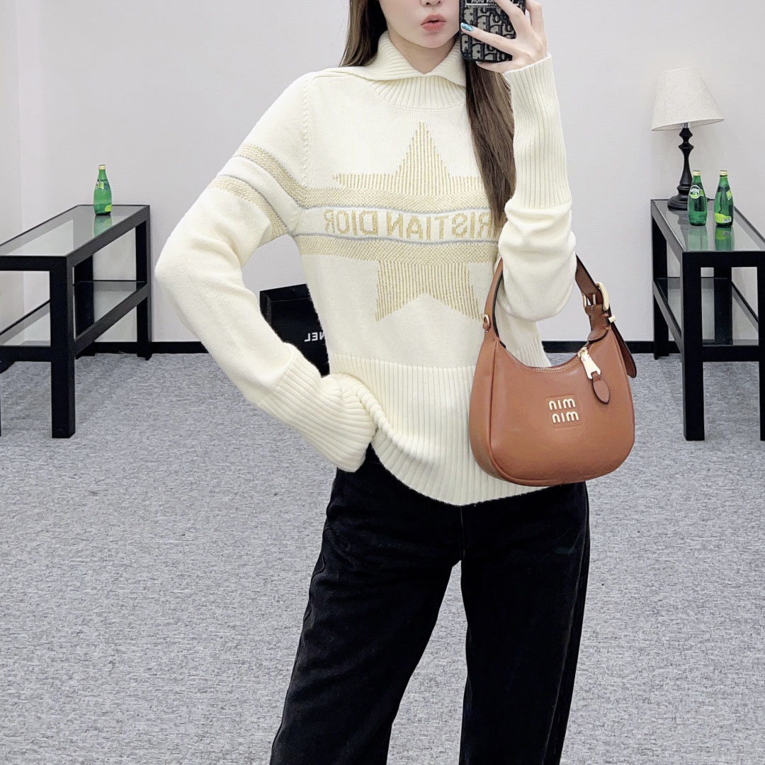 CD Collar Knit Pullover Sweater AM25100413