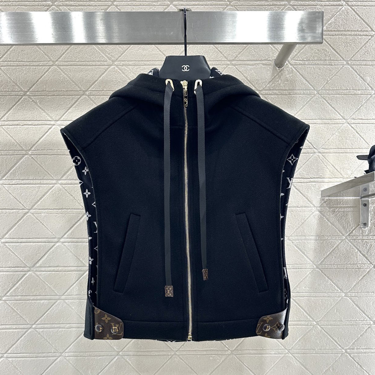 LV Hooded Printed Tweed Vest AM25100418