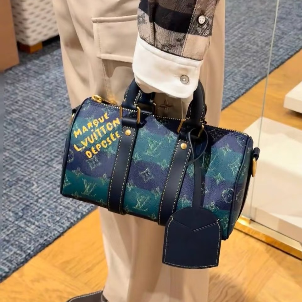 LV Keepall 25 Shoulder Pillow Bag YV25100403