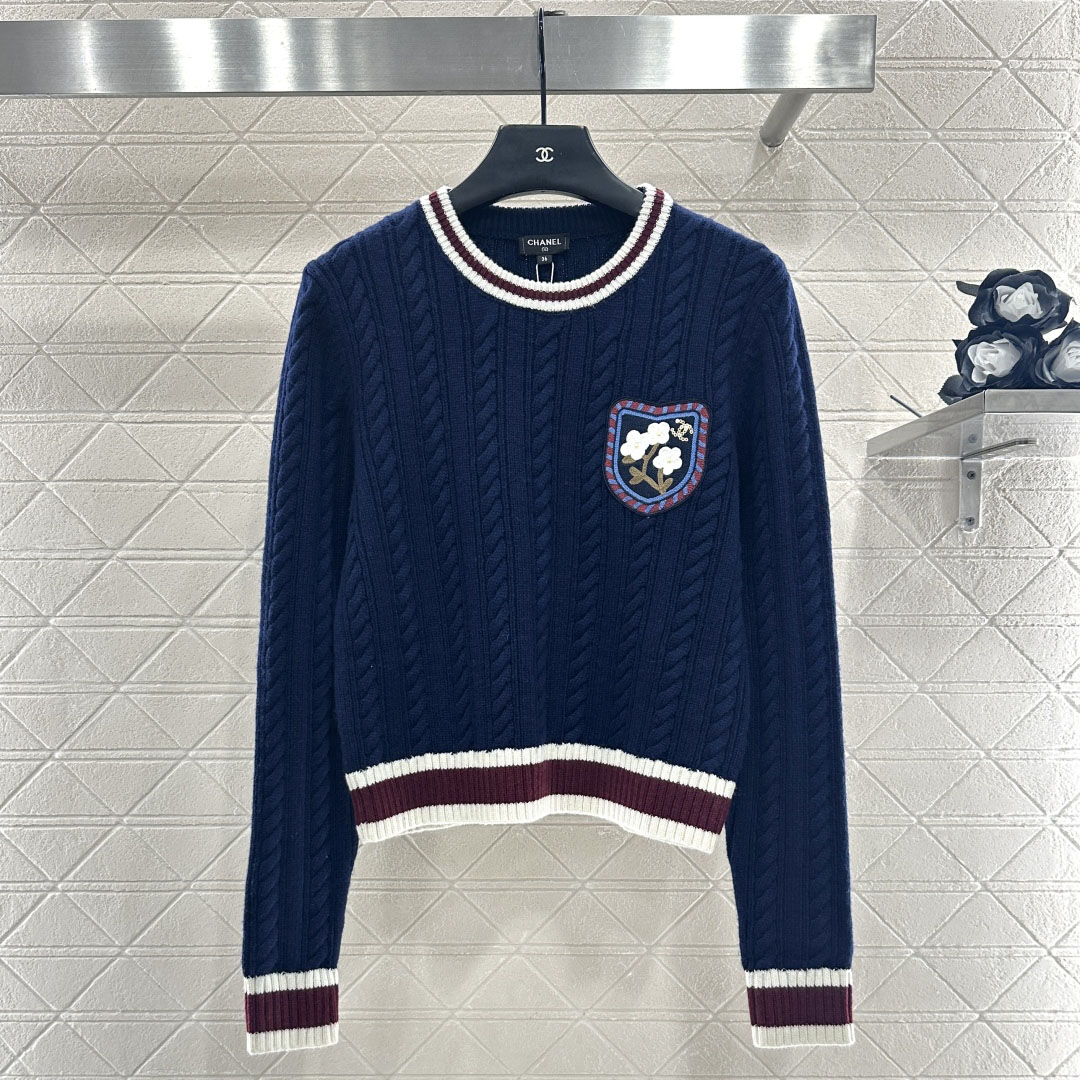 CH Round-Neck Color-Block Knit Sweater AM25100417