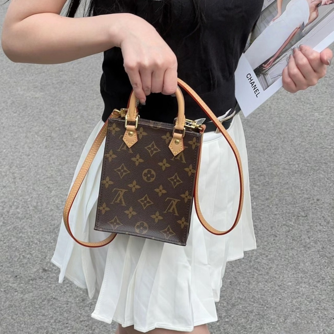 LV Petit Sac Plat Mini Bag YV25100503