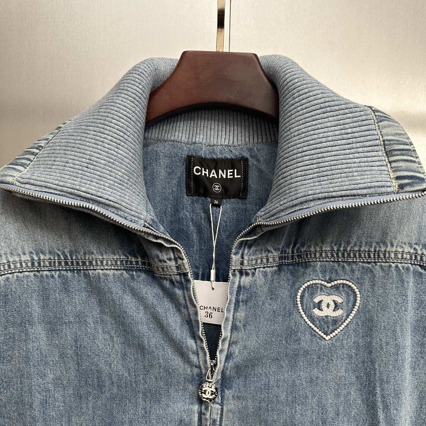 CH Women's Fashion Denim Jacket AM25100804