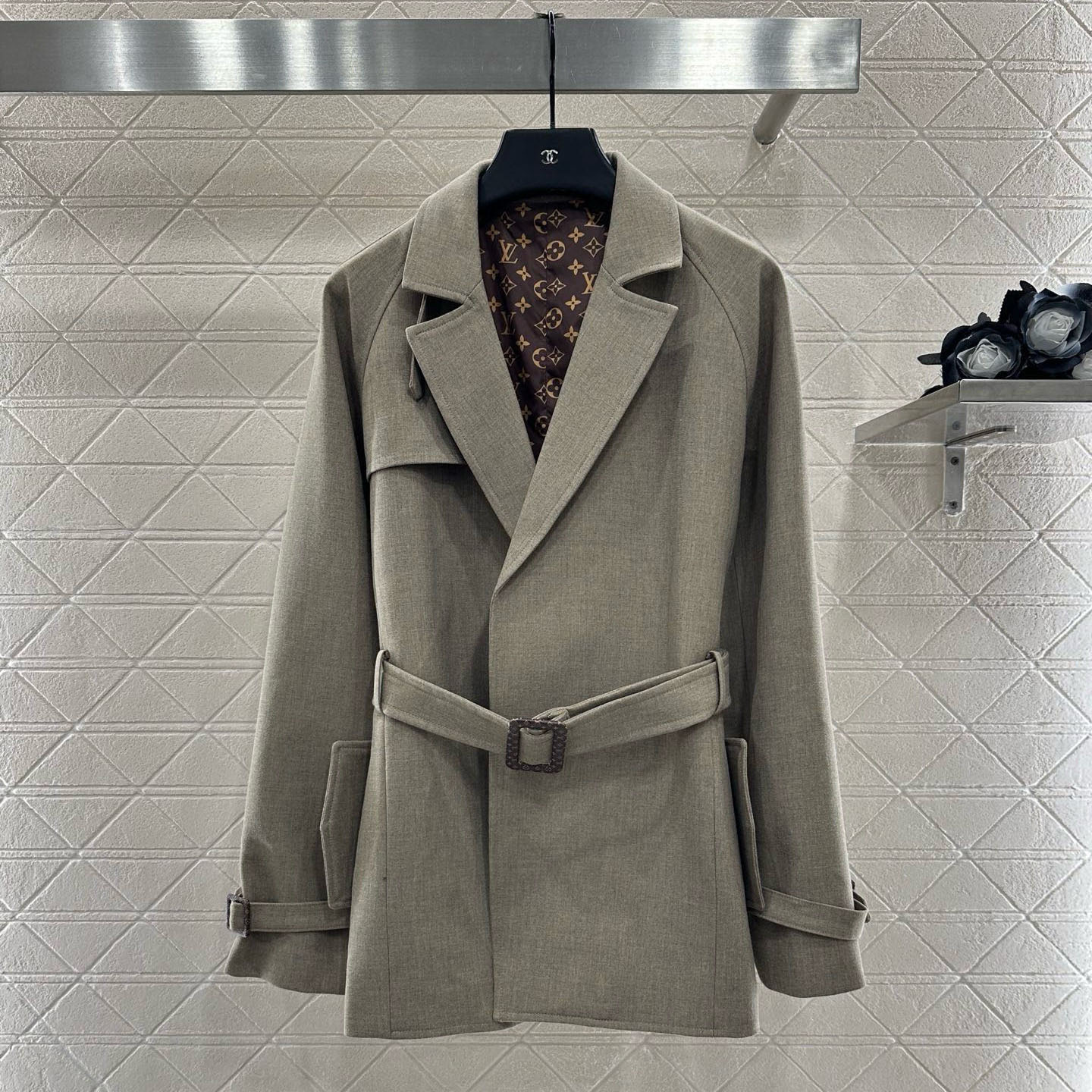 LV Mid-Length Coat with Lapel AM25100805