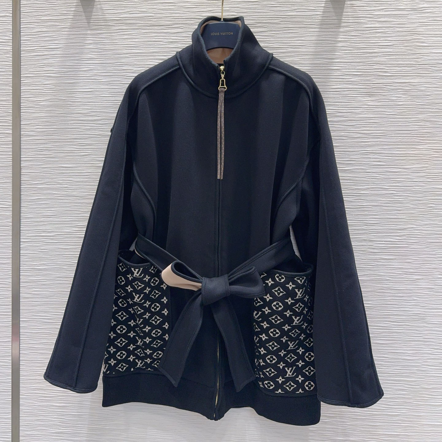 LV Stylish Trench Coat AM25101111