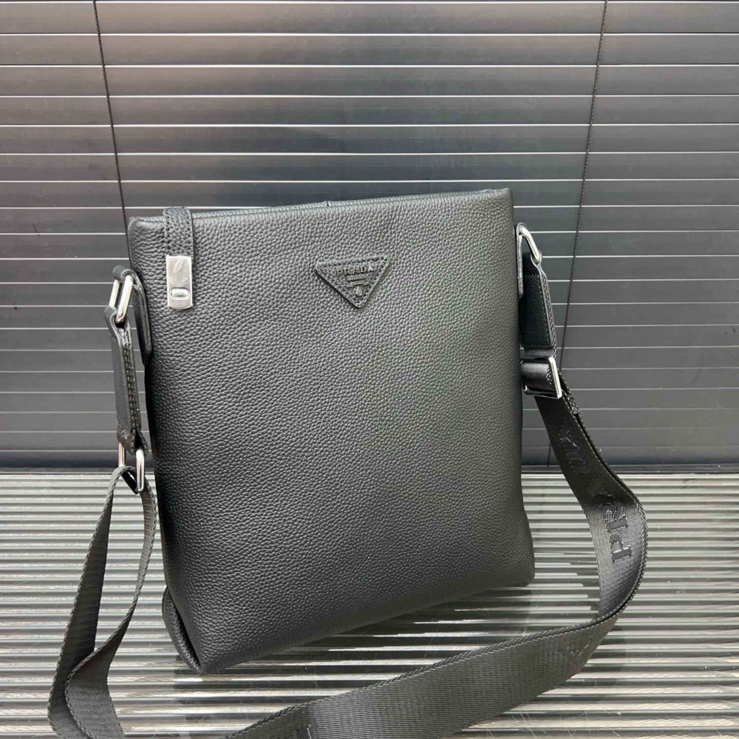 PRA  Men's Black Leather Crossbody Bag YV25101306