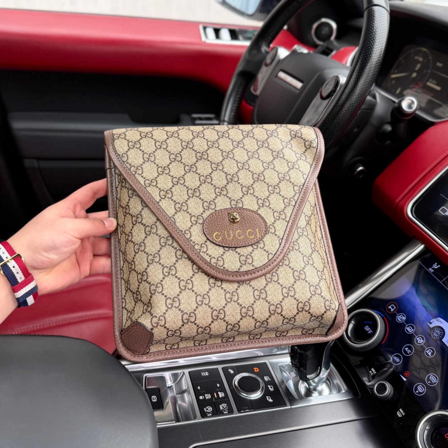 GG Neo Vintage Metallic Tiger Head Monogram Crossbody Bag YV25101313