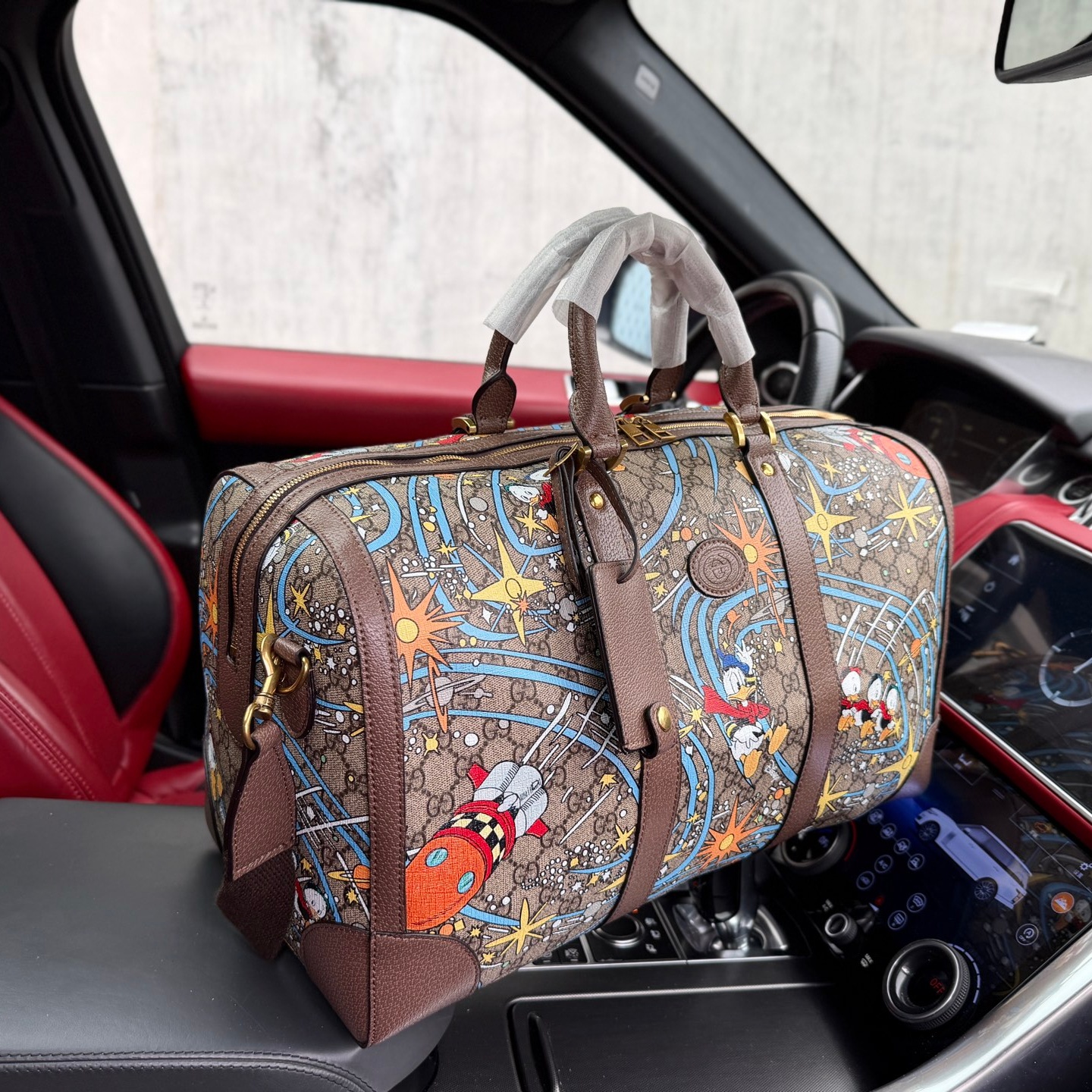 GG x Disney Donald Duck and friends Boston Travel Bag YV25101316