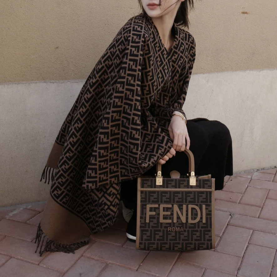 FD Classic Double F Jacquard Shawl AM25101308