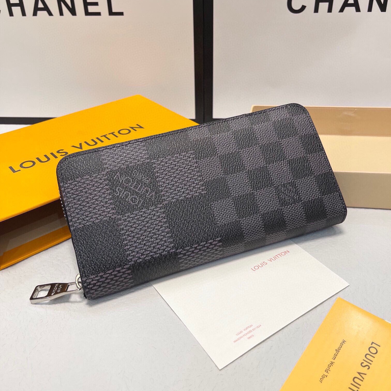 LV Damier Graphite Long Zipped Wallet YV25101504