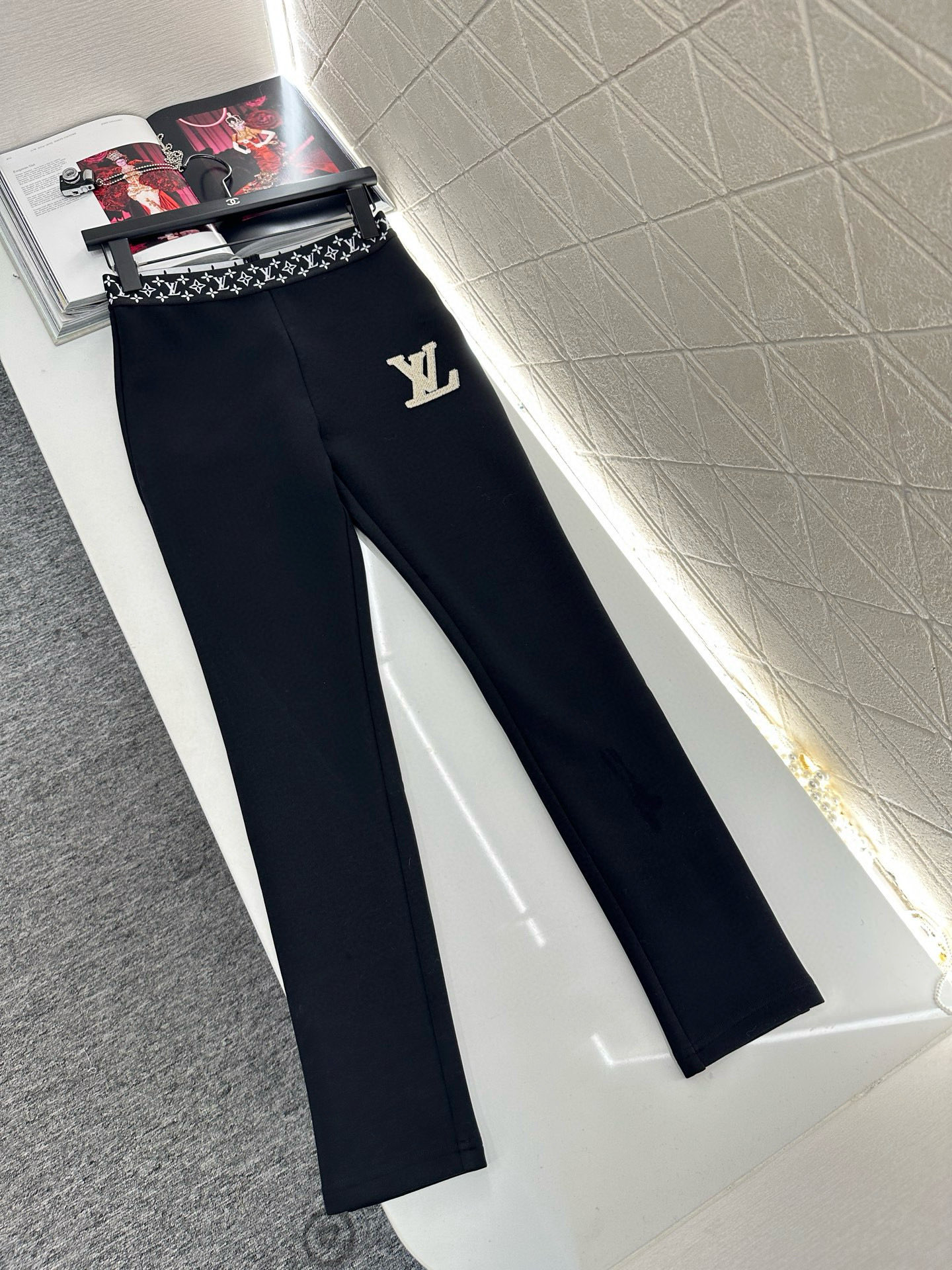 LV Logo Jacquard Webbing High-Stretch Leggings AM2510513