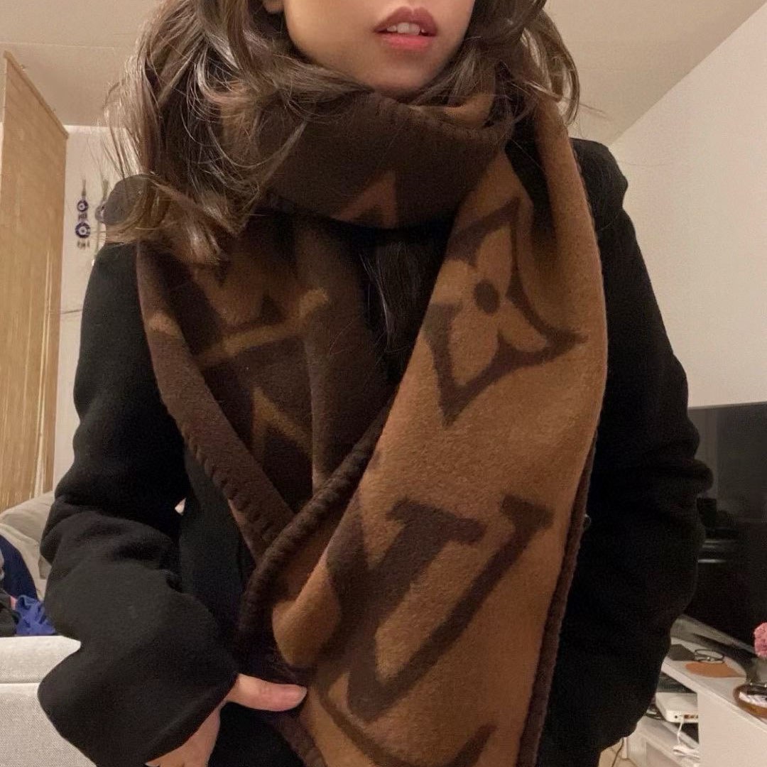 LV Brown and Coffee Color-Blocked Clover Scarf AM2510507