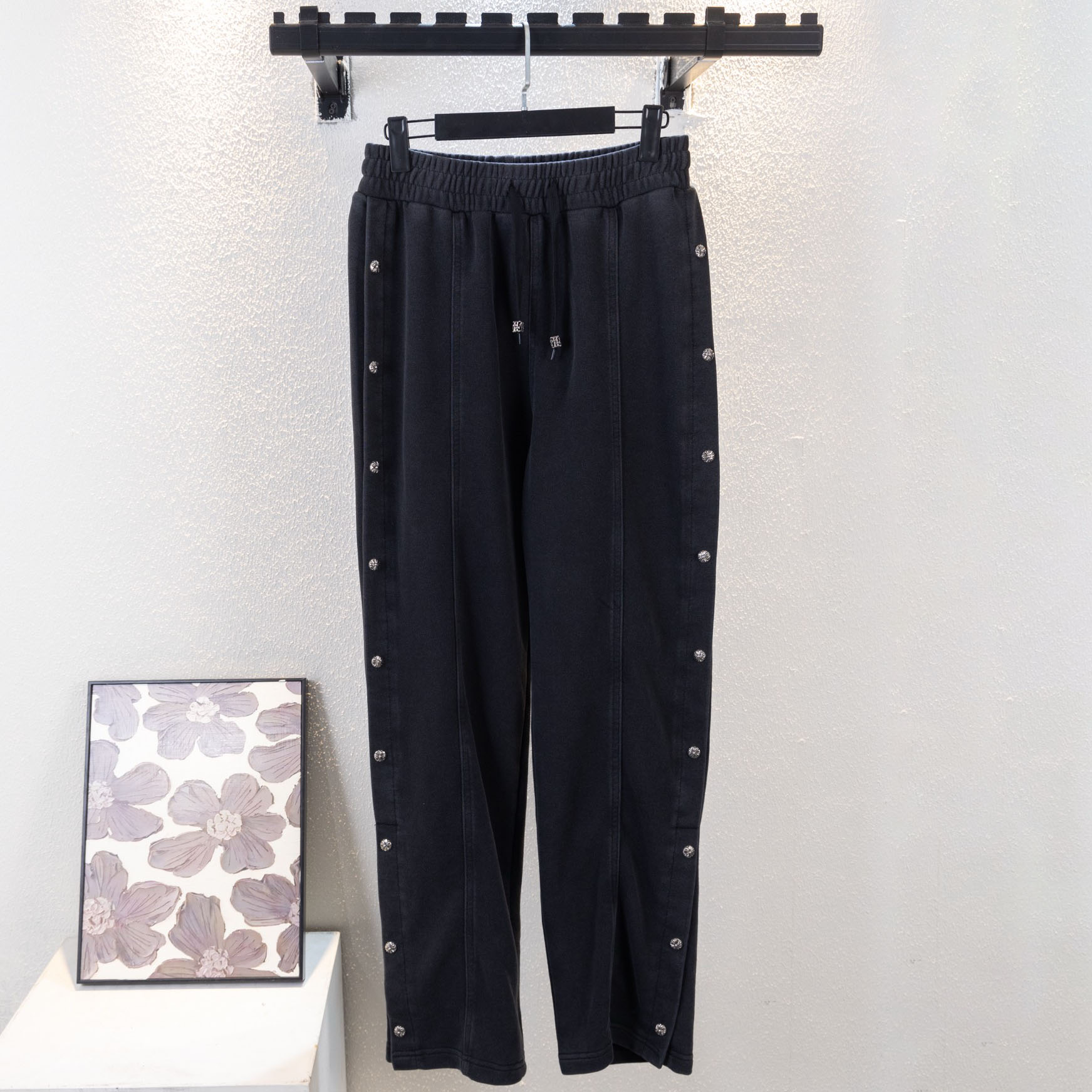 CH Paneled Snap-Button Split Straight-Leg Pants XX25101822