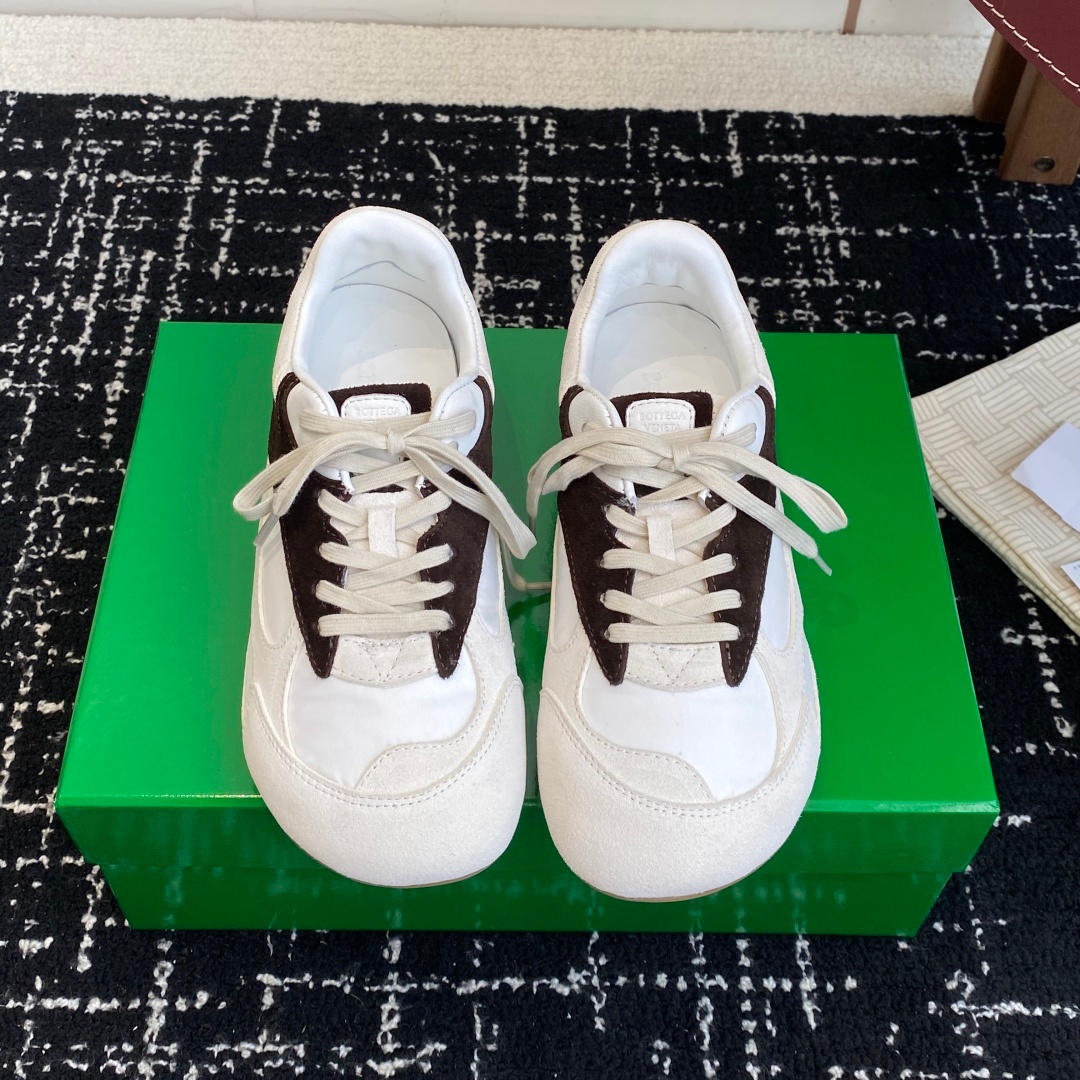 BV 2025 Retro Flair Sneakers  YV25101904