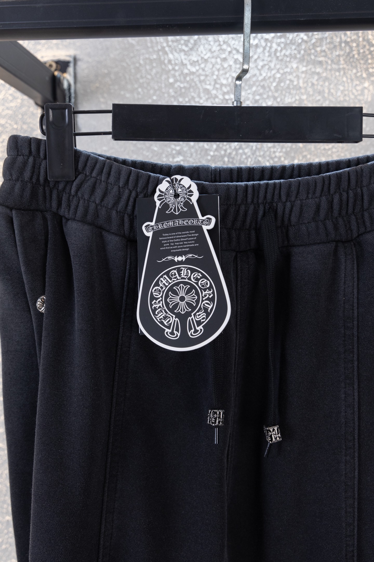 CH Paneled Snap-Button Split Straight-Leg Pants XX25101822