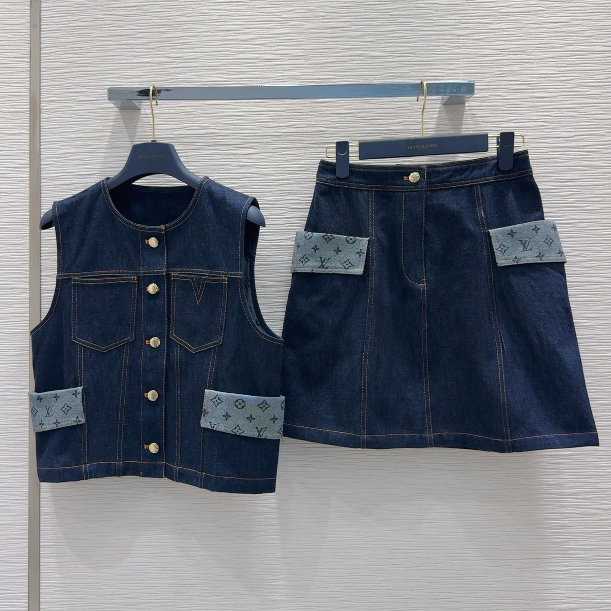 LV Stylish Paneled Denim Set AM25102011