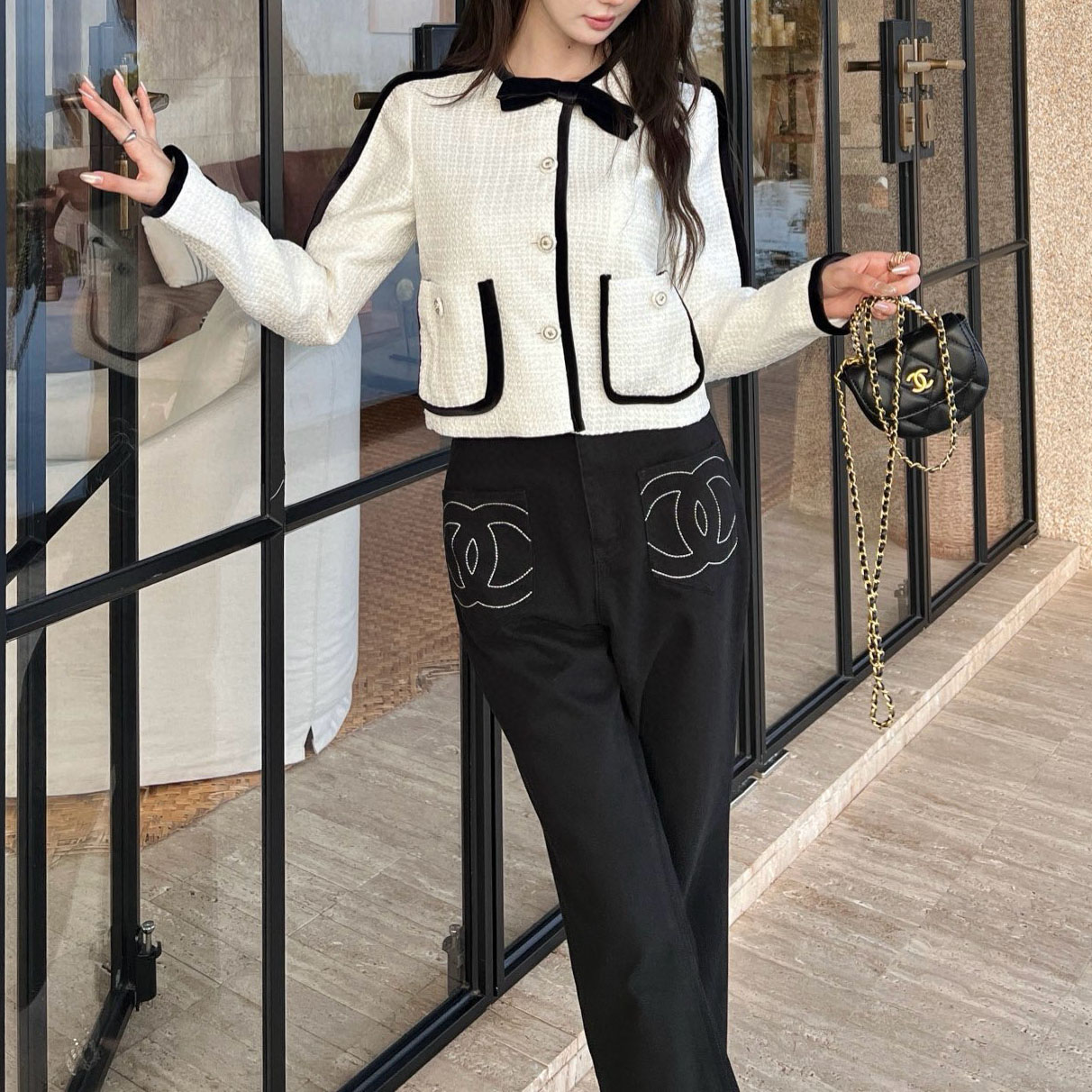 CH Classic Monochrome Knitted Cropped Jacket AM25102012