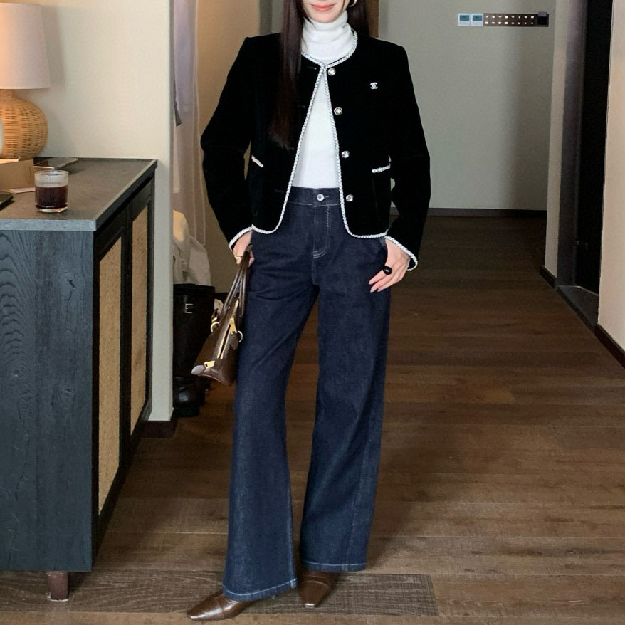 CH Fashionable Black Velvet Jacket AM25102108