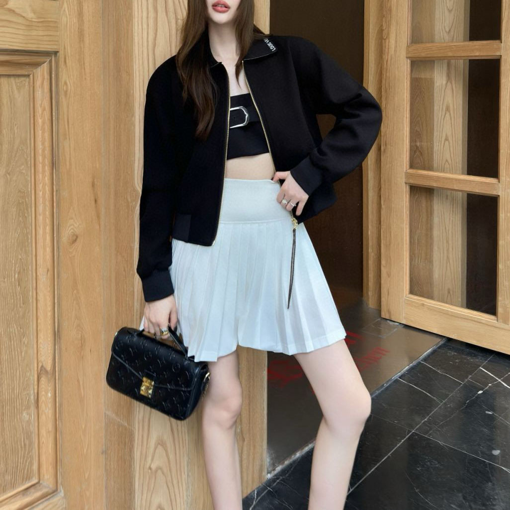 LV Stylish Black Coat with Neckline Logo AM25102113