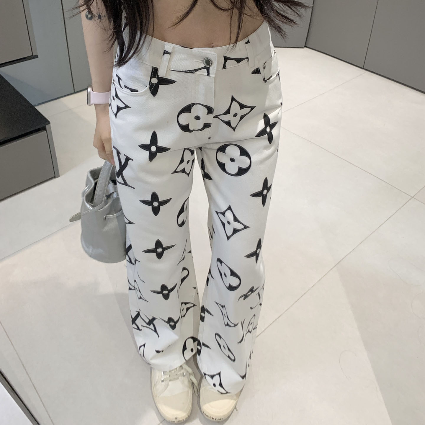 LV White Jeans with Logo Print XX25102315