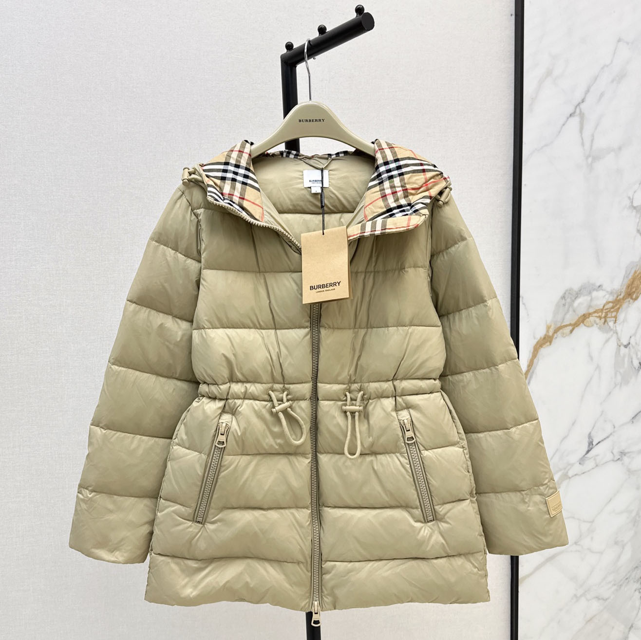 Bur Down Jacket with Hood and Drawstring Waist XX25102320