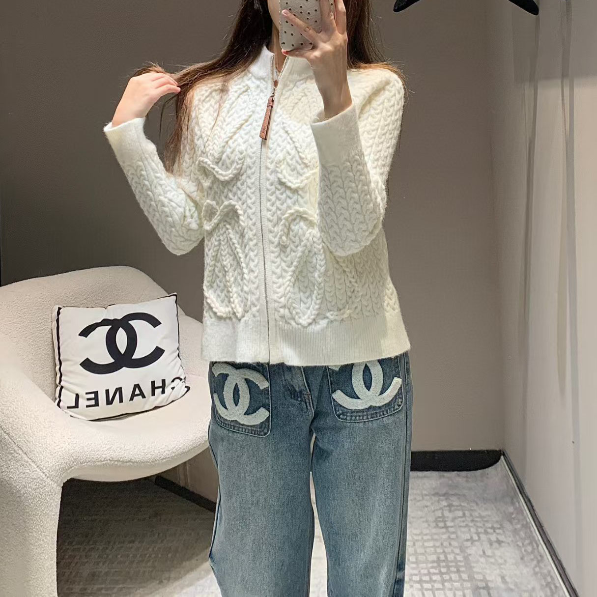 Loe Women's Basic White Knit Cardigan XX25102321