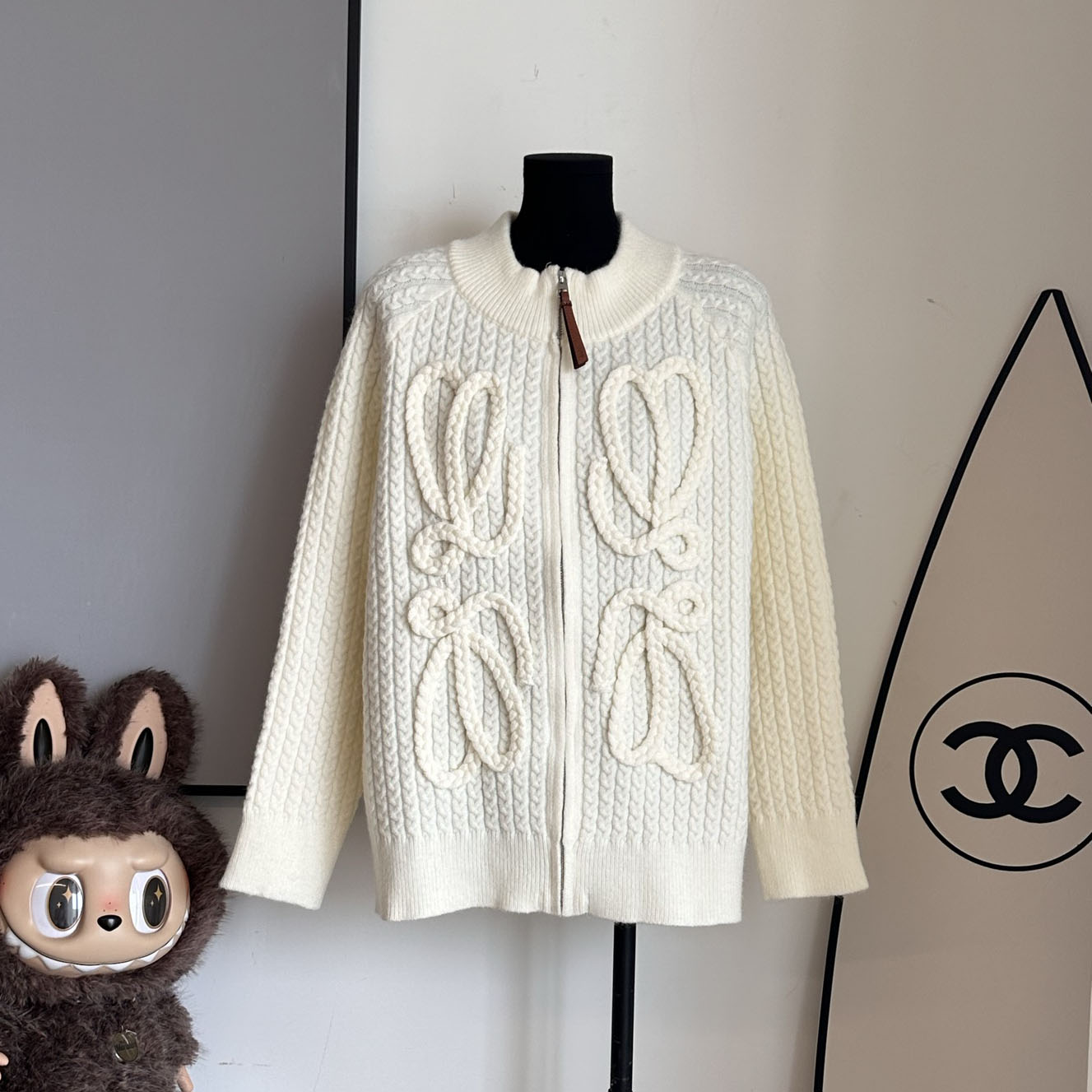 Loe Women's Basic White Knit Cardigan XX25102321