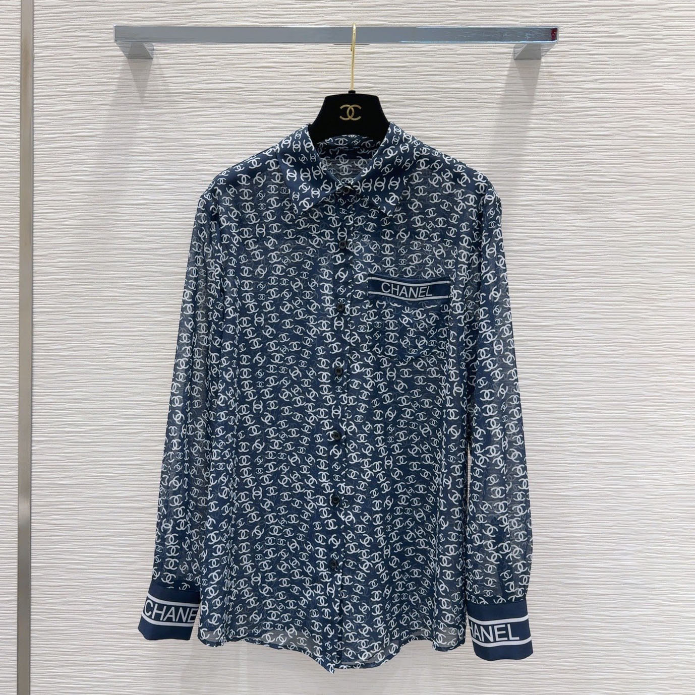 CH Slightly Sheer Long-Sleeved Cardigan XX25102322